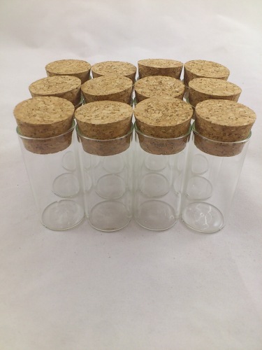 Glass tube with cork H6cm D3cm (12 p.)